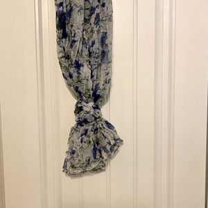 Loft Scarf